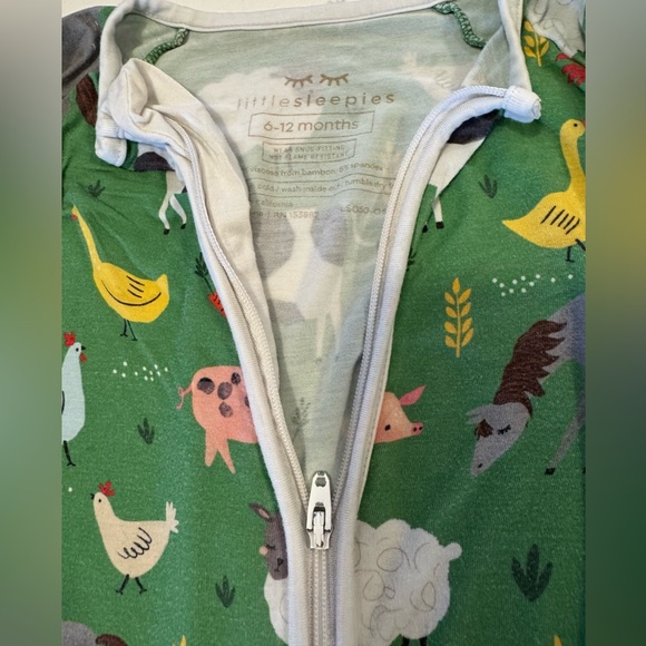 VGUC Little Sleepies Zippy - size 6-12 months - Picture 2 of 3